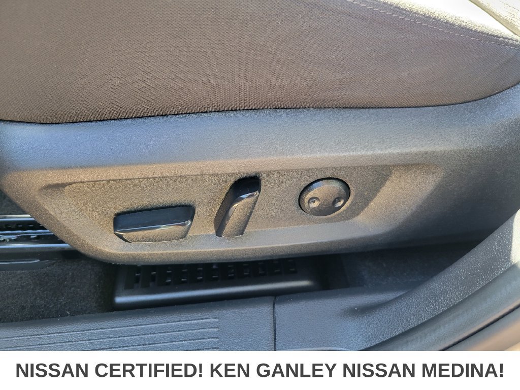 Certified 2023 Nissan Rogue SV AWD/4WD image 35