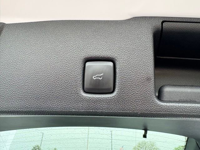 Used 2024 Ford Escape Active w/ Tech Pack #1 AWD/4WD image 16