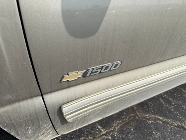Used 2001 Chevrolet Silverado 1500 LS w/ Firm Ride Suspension Pkg AWD/4WD image 10