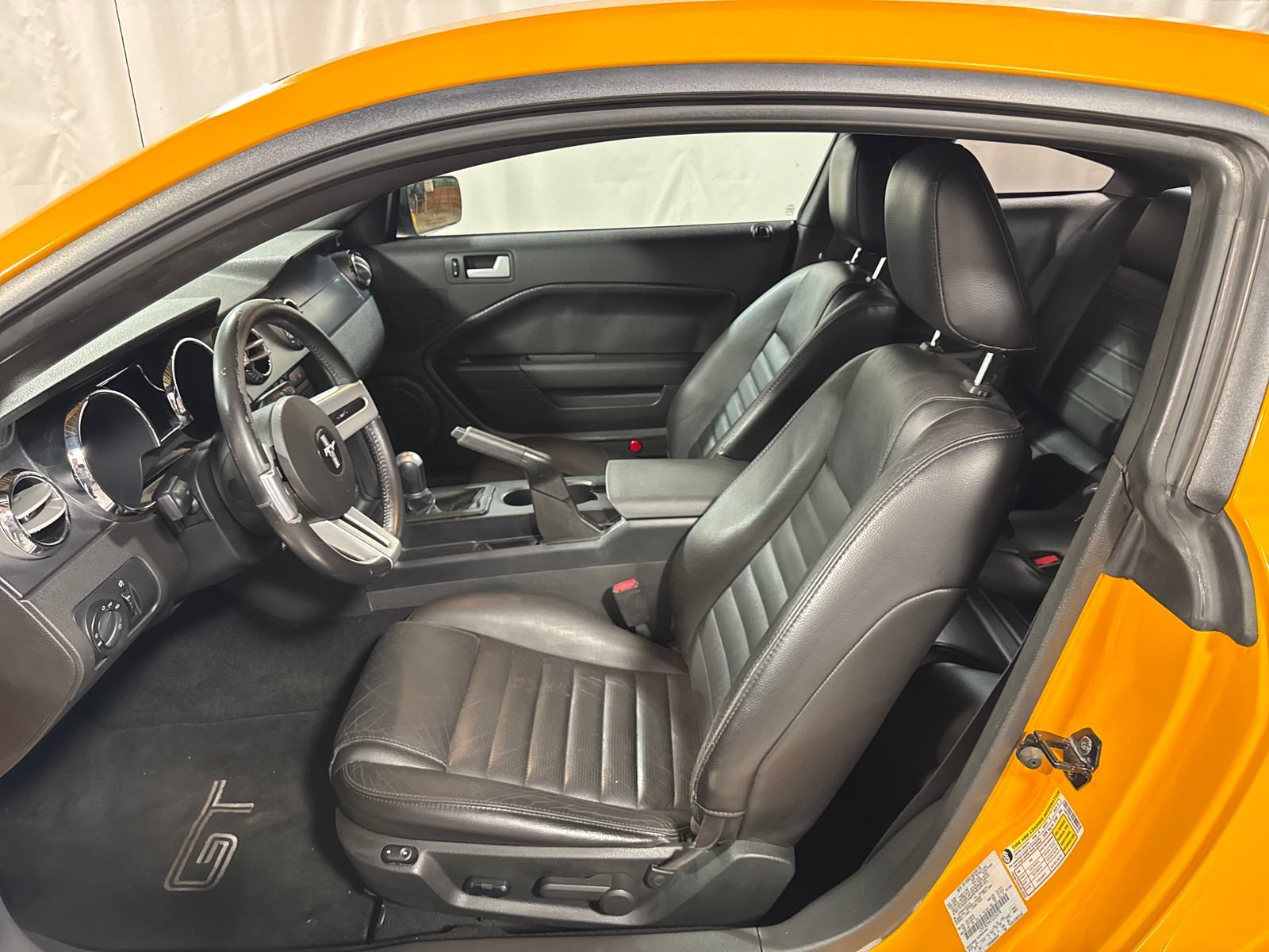 Used 2007 Ford Mustang GT Premium RWD image 3