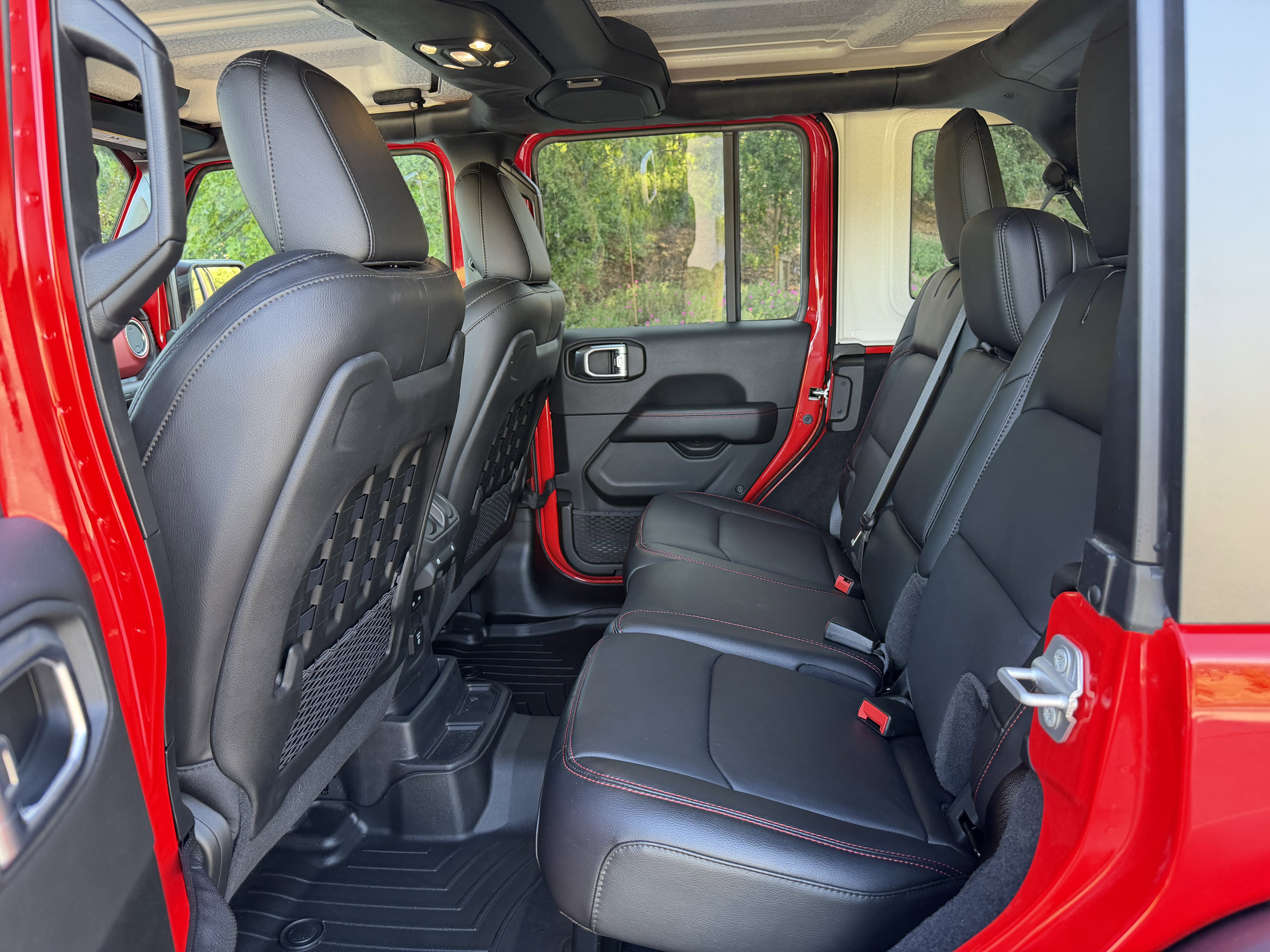 Used 2021 Jeep Wrangler Unlimited Rubicon AWD/4WD image 25
