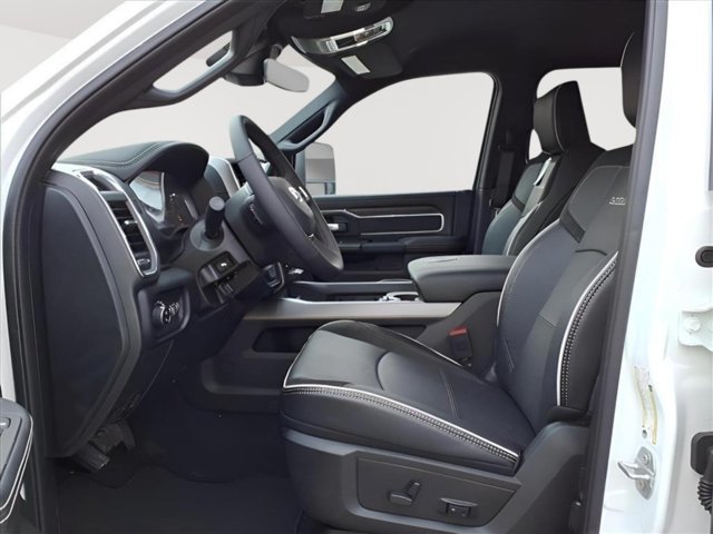 New 2026 RAM 2500 Laramie w/ Night Edition AWD/4WD image 9