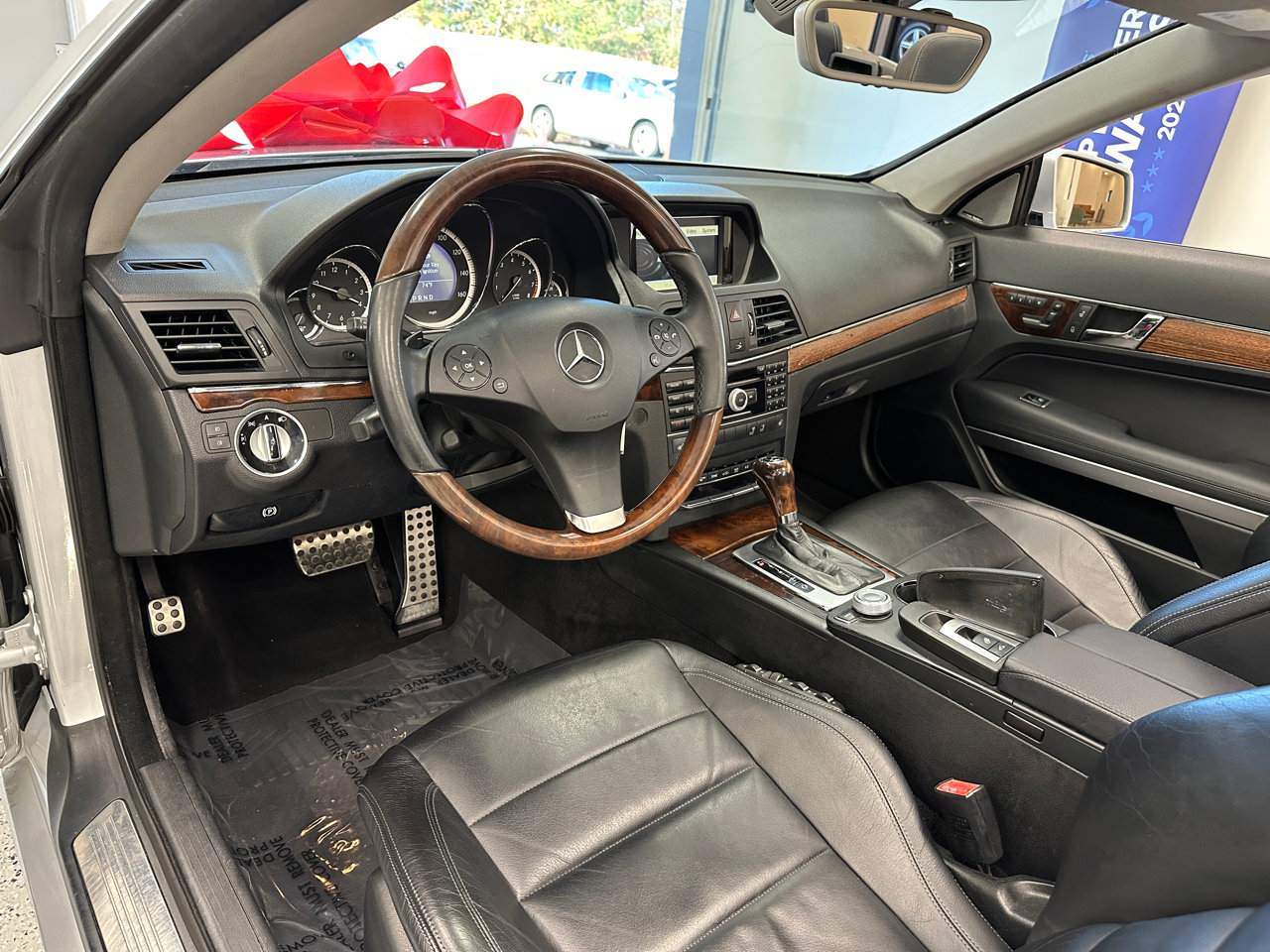 Used 2011 Mercedes-Benz E 350 Cabriolet image 24