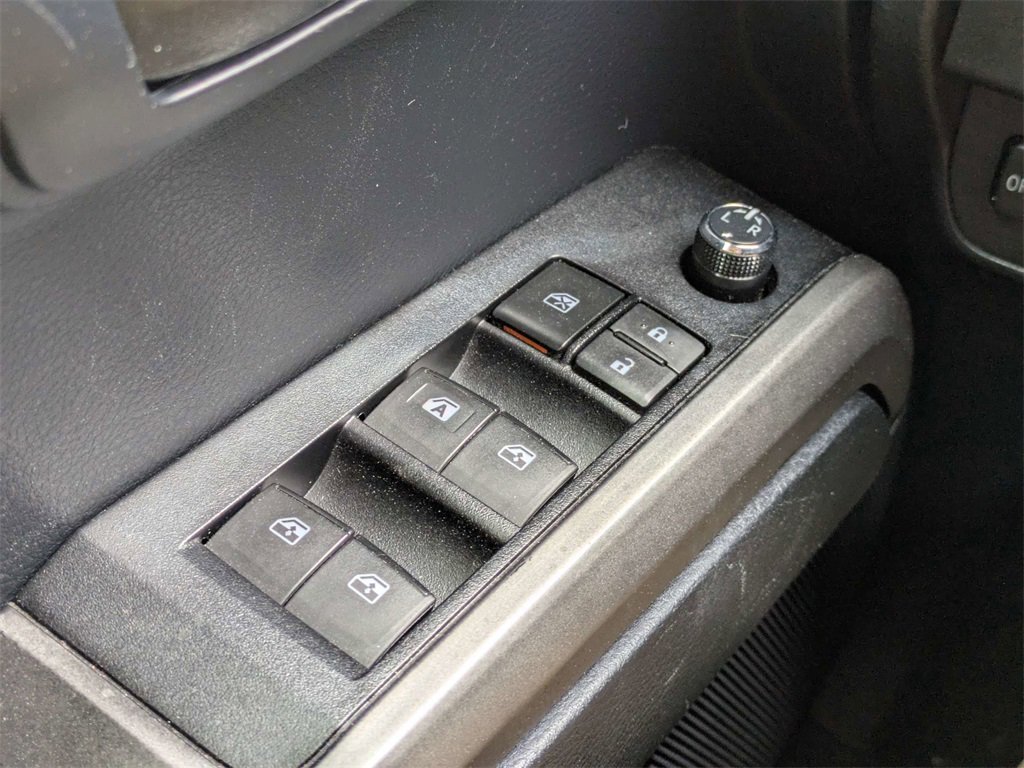 Used 2018 Toyota Tacoma SR5 image 22