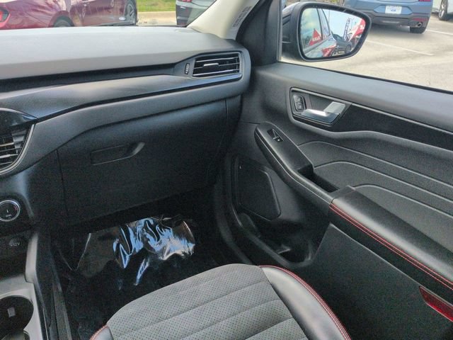 Certified 2022 Ford Escape SEL w/ SEL Stealth AWD Package image 17