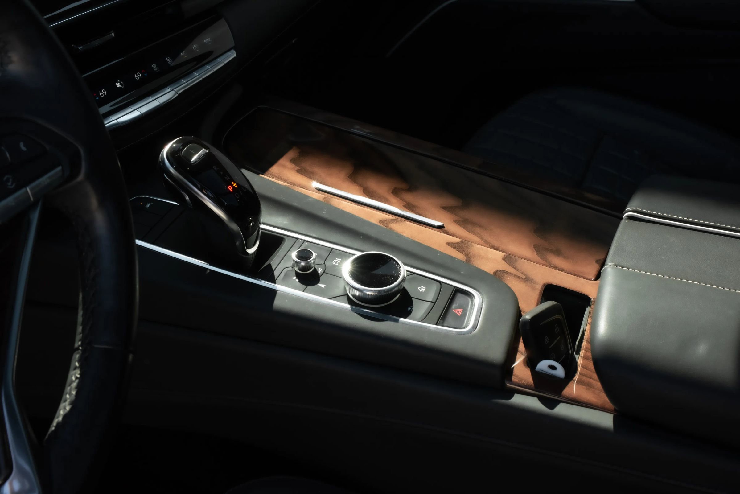 Used 2022 Cadillac Escalade ESV Sport Platinum image 12