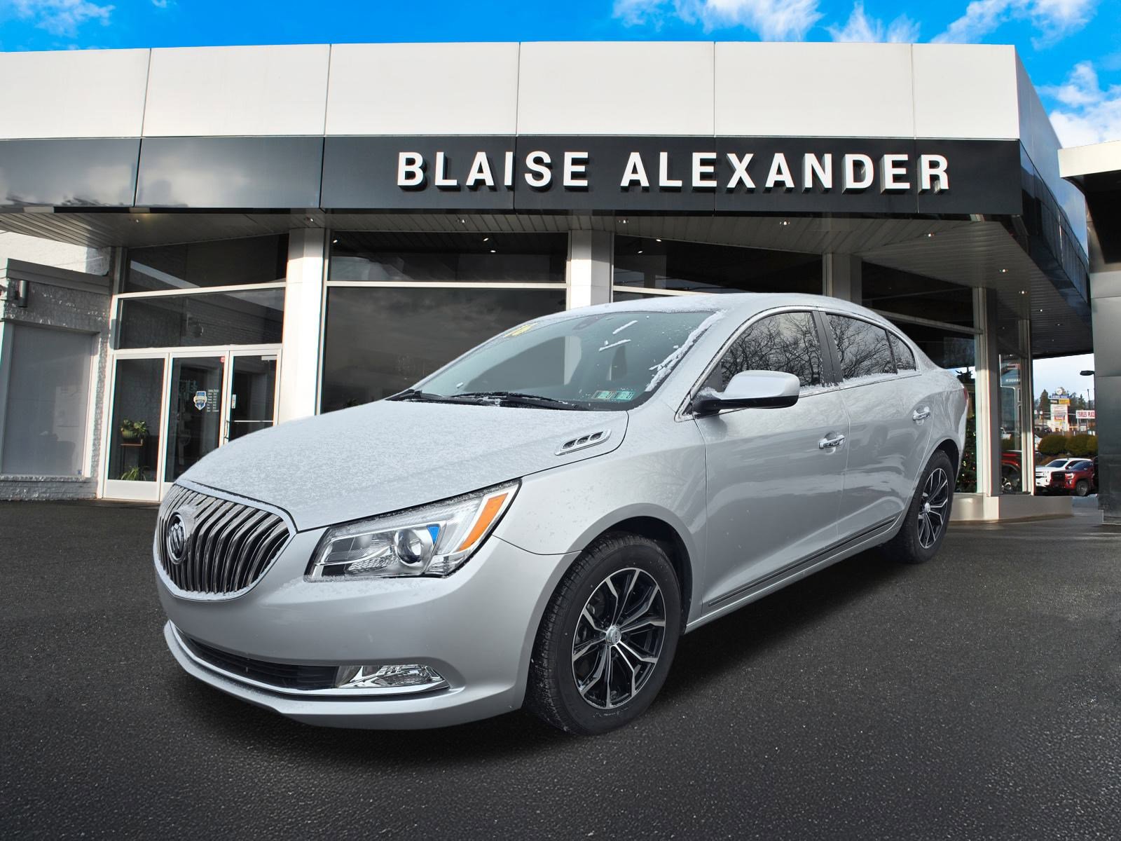 Used 2016 Buick LaCrosse image 8