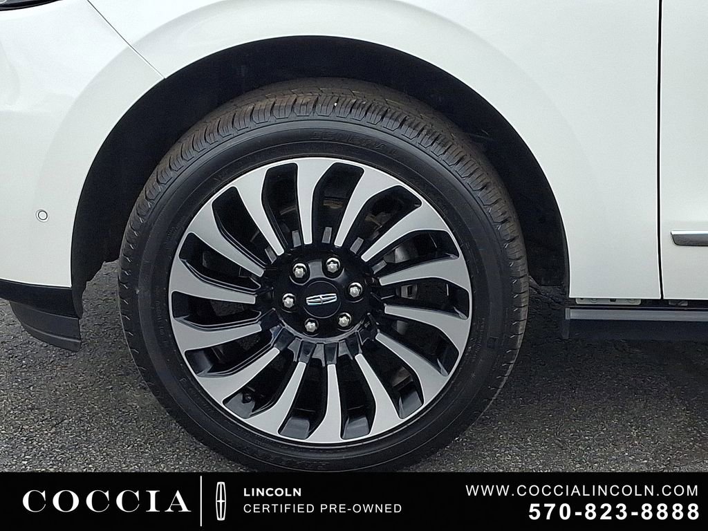 Certified 2024 Lincoln Navigator L Black Label AWD/4WD image 8