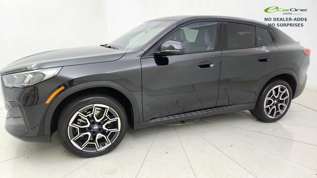 Used 2025 BMW X2 xDrive28i w/ Premium Package AWD/4WD image 3