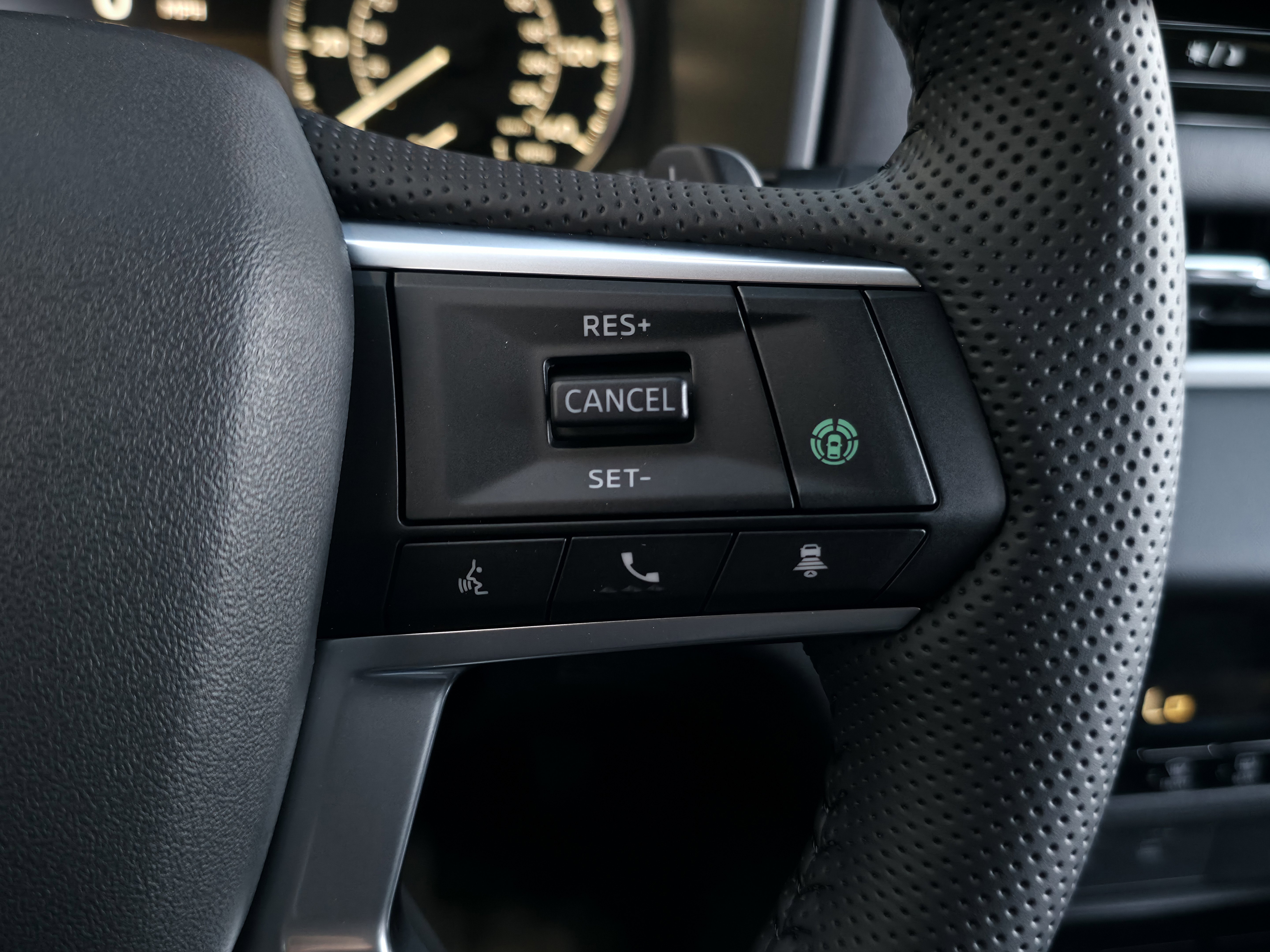 New 2025 Mitsubishi Outlander SE image 14