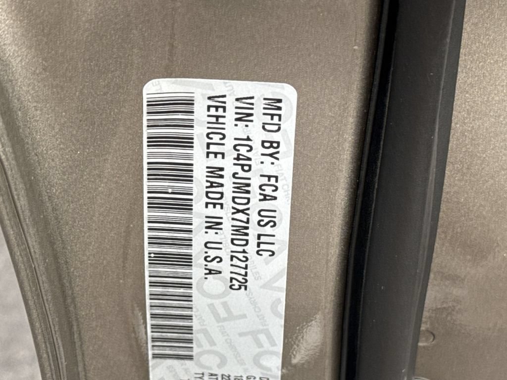 Used 2021 Jeep Cherokee Limited AWD/4WD image 30