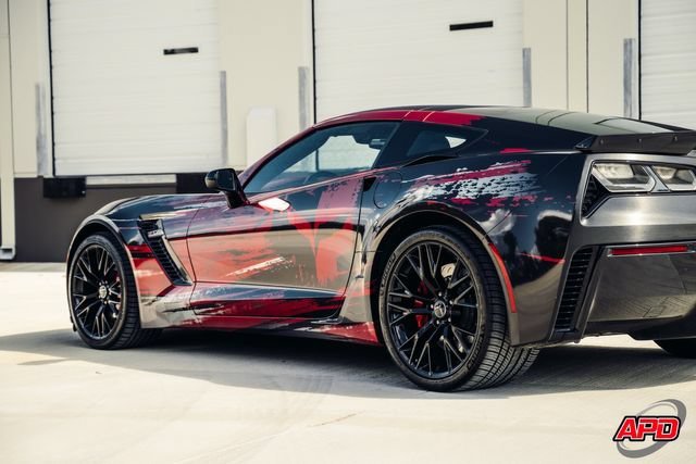 Used 2015 Chevrolet Corvette Z06 w/ 3LZ Preferred Equipment Group RWD image 25