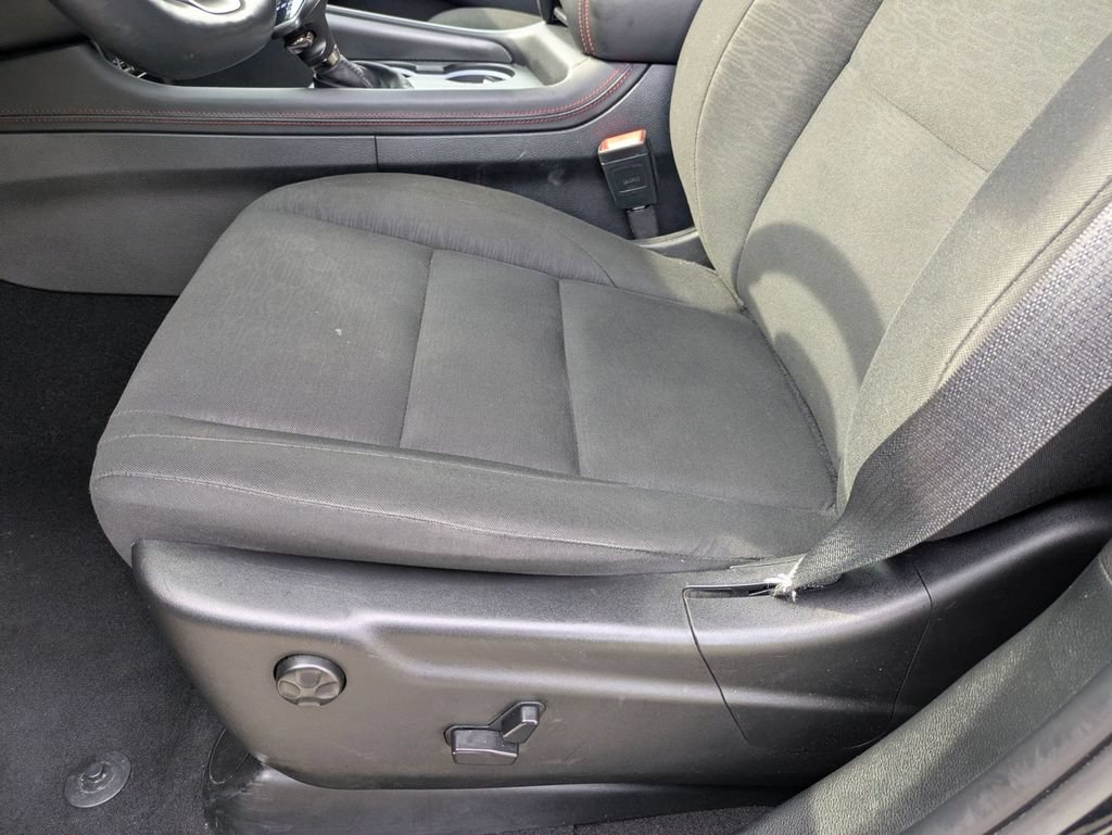 Used 2025 Dodge Durango GT RWD image 16