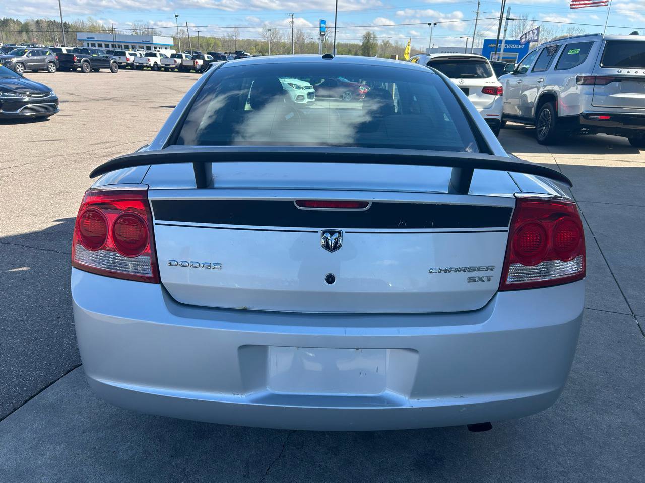 Used 2009 Dodge Charger SXT RWD image 6