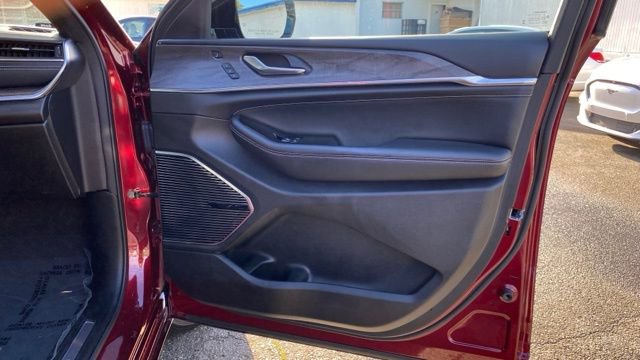 Used 2022 Jeep Grand Cherokee L Overland w/ Luxury Tech Group IV image 22