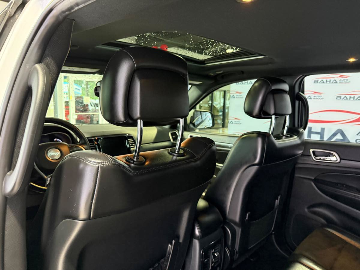 Used 2019 Jeep Grand Cherokee Altitude AWD/4WD image 35