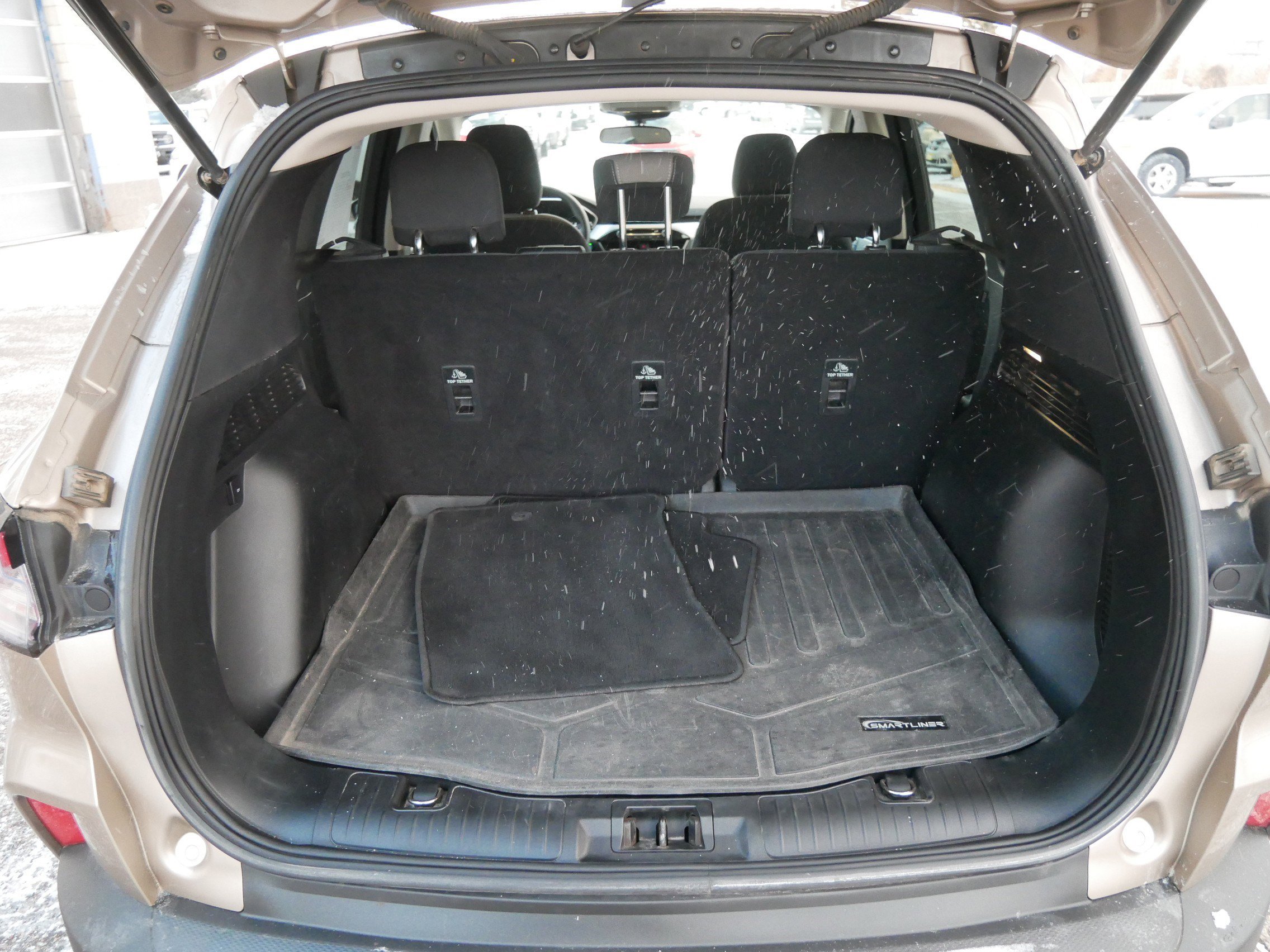 Used 2020 Ford Escape SE image 18