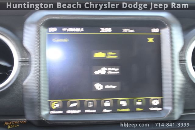 Used 2023 Jeep Wrangler Unlimited Sahara image 25