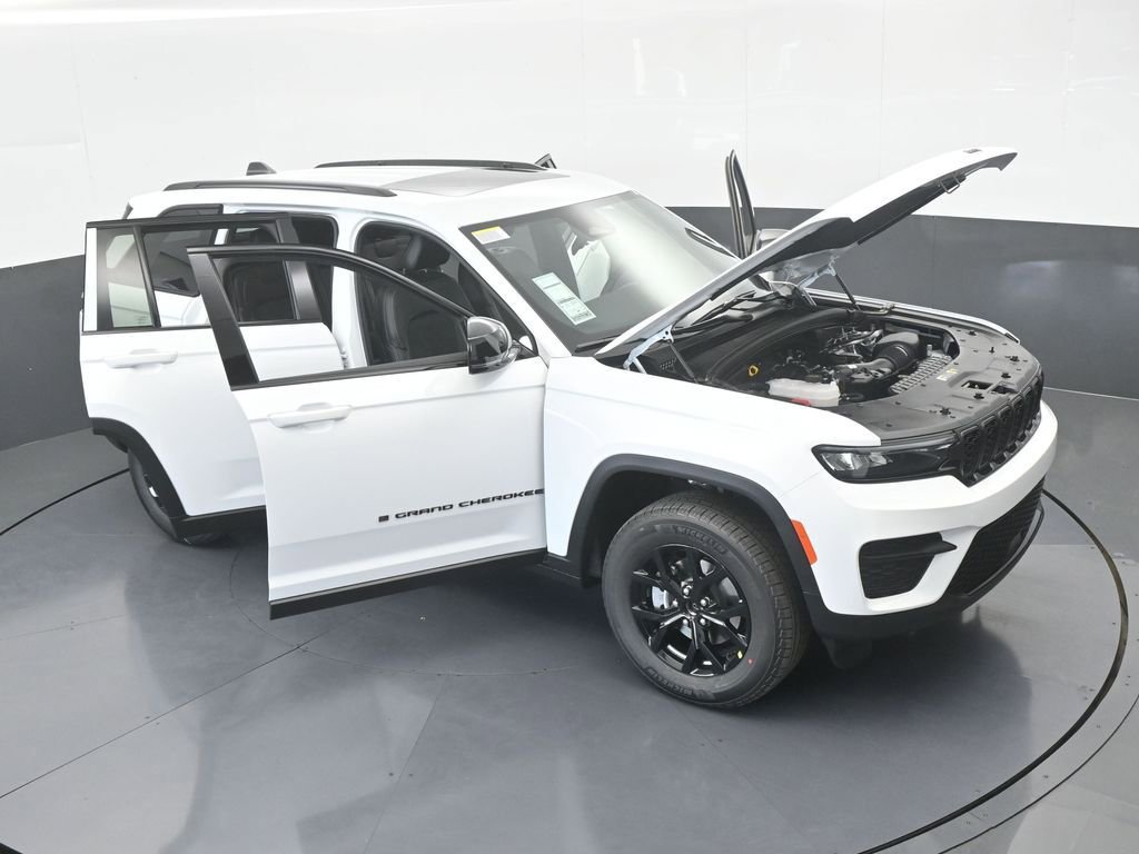 New 2025 Jeep Grand Cherokee Altitude image 65