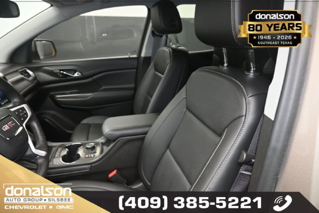Used 2022 GMC Acadia SLT w/ Technology Package FWD image 7