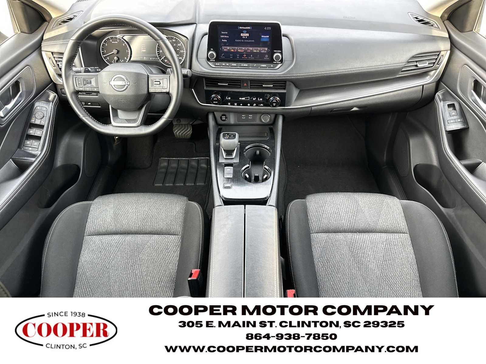 Used 2025 Nissan Rogue SV image 22