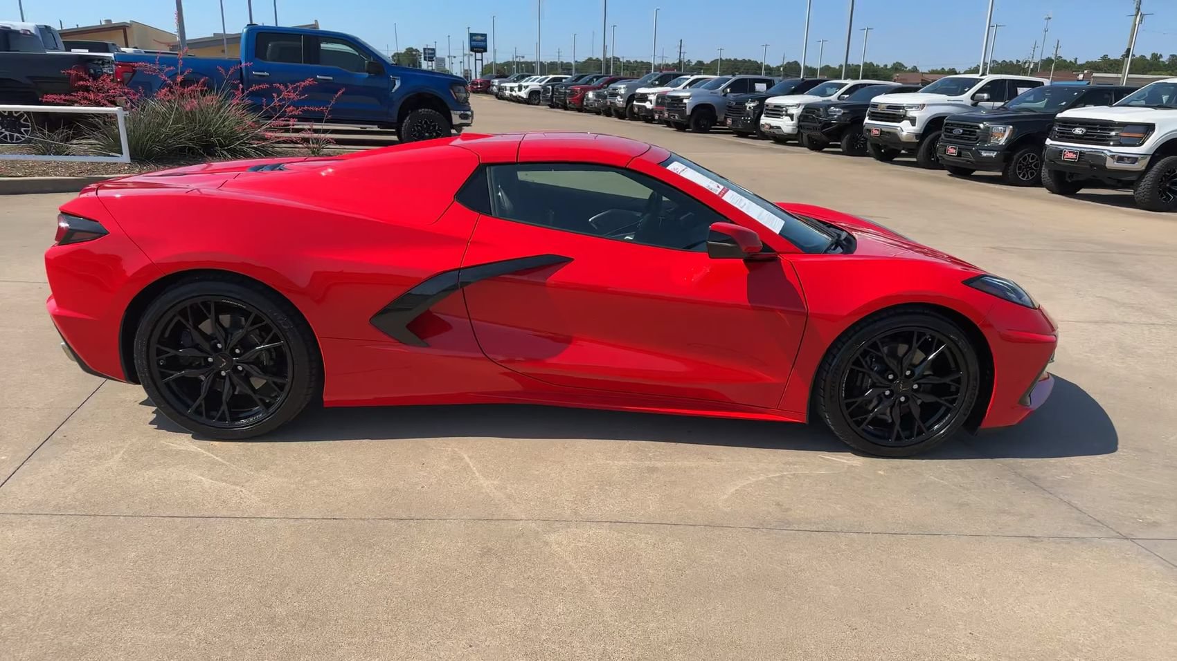 Used 2024 Chevrolet Corvette Stingray Preferred Conv w/ 2LT RWD image 2