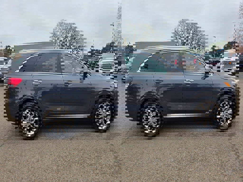 Used 2017 Kia Sorento SX image 5