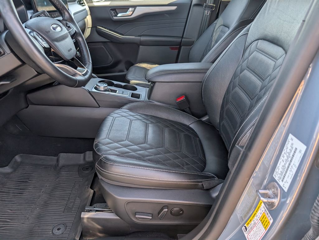 Used 2023 Ford Escape Platinum w/ Premium Technology Package image 12