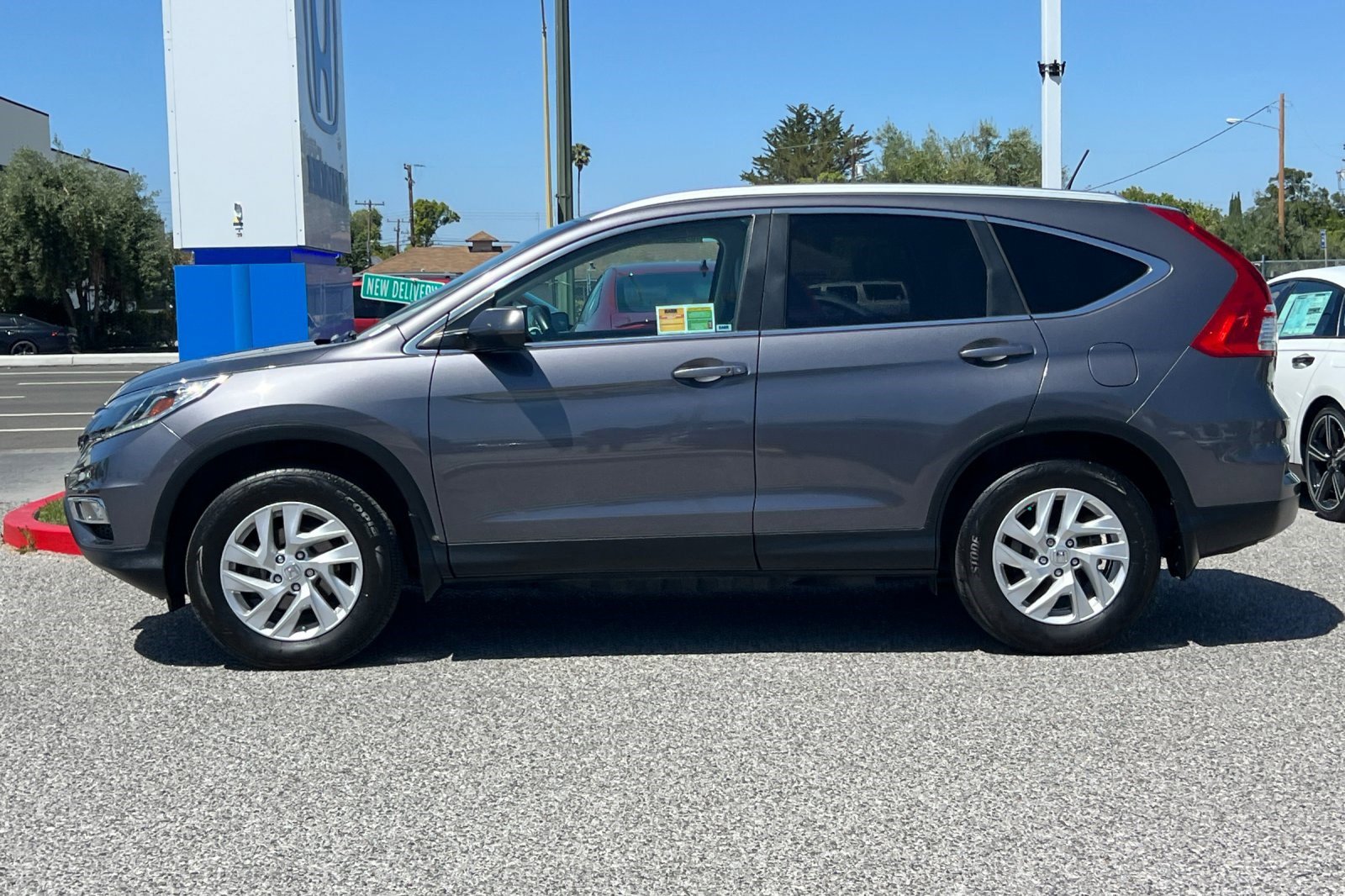 Used 2016 Honda CR-V EX-L image 2