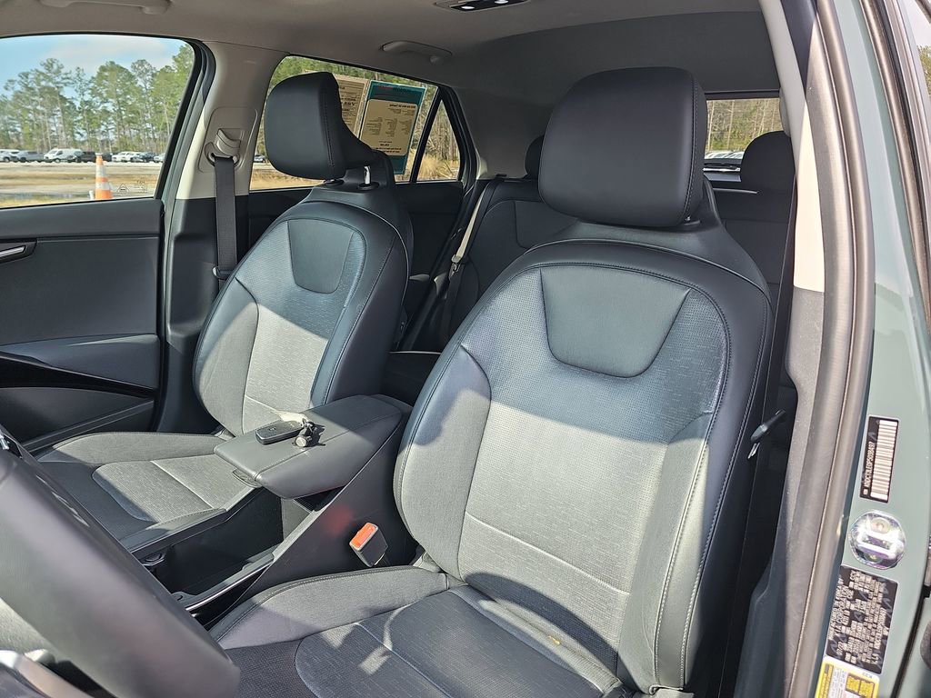 Used 2023 Kia Niro SX Touring image 19