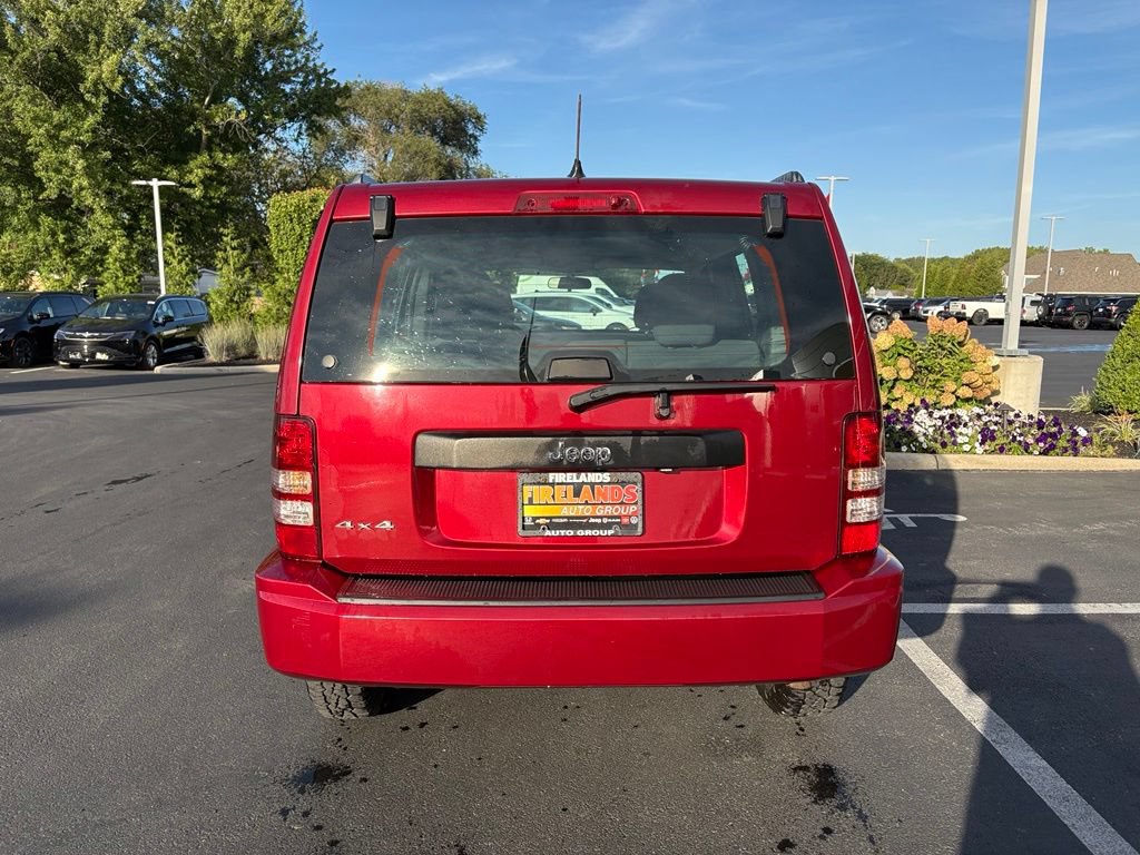 Used 2012 Jeep Liberty Sport AWD/4WD image 4