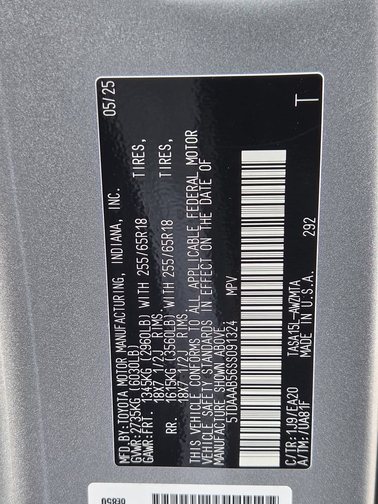 Used 2025 Toyota Grand Highlander AWD image 32