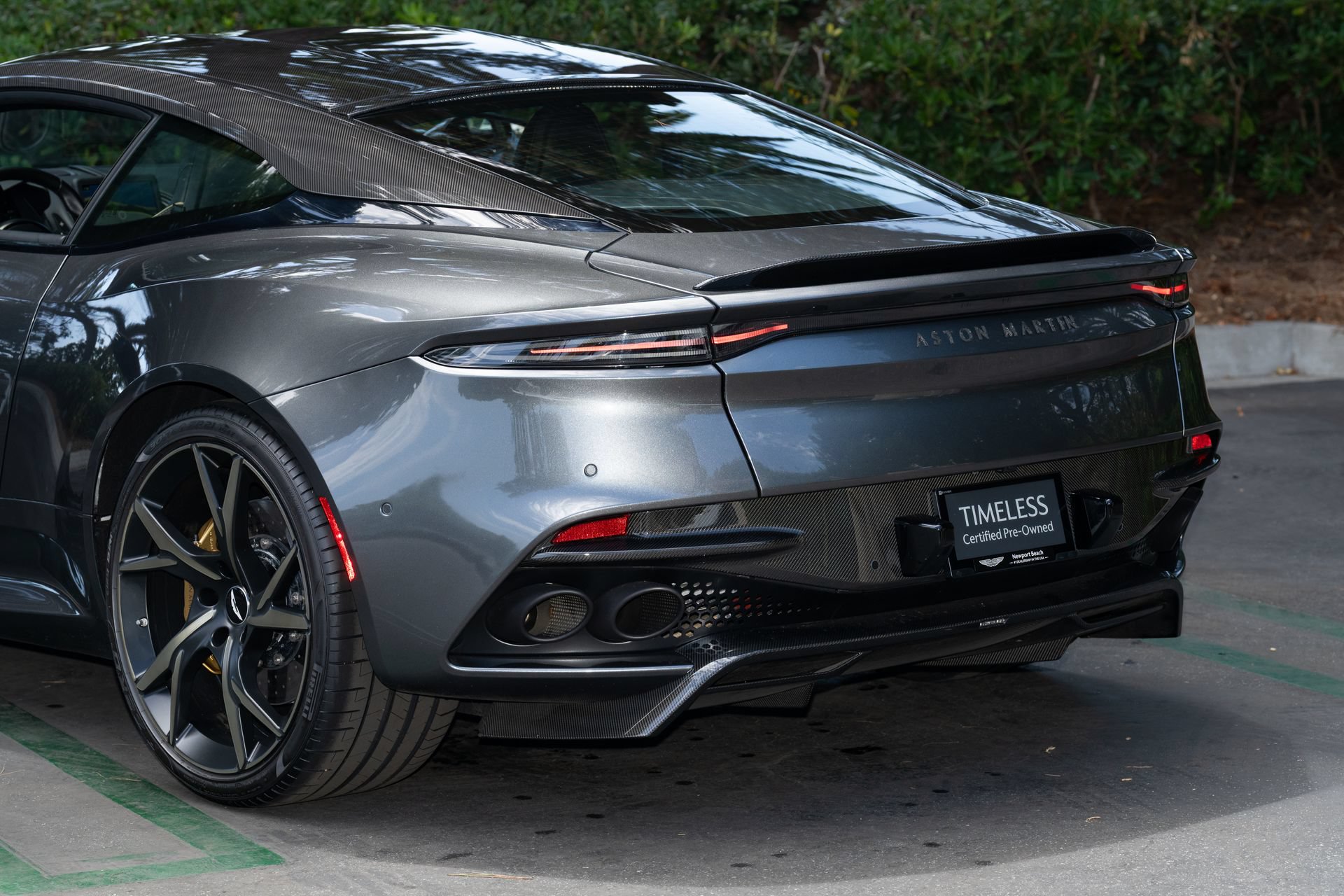 Used 2019 Aston Martin DBS Superleggera RWD image 23