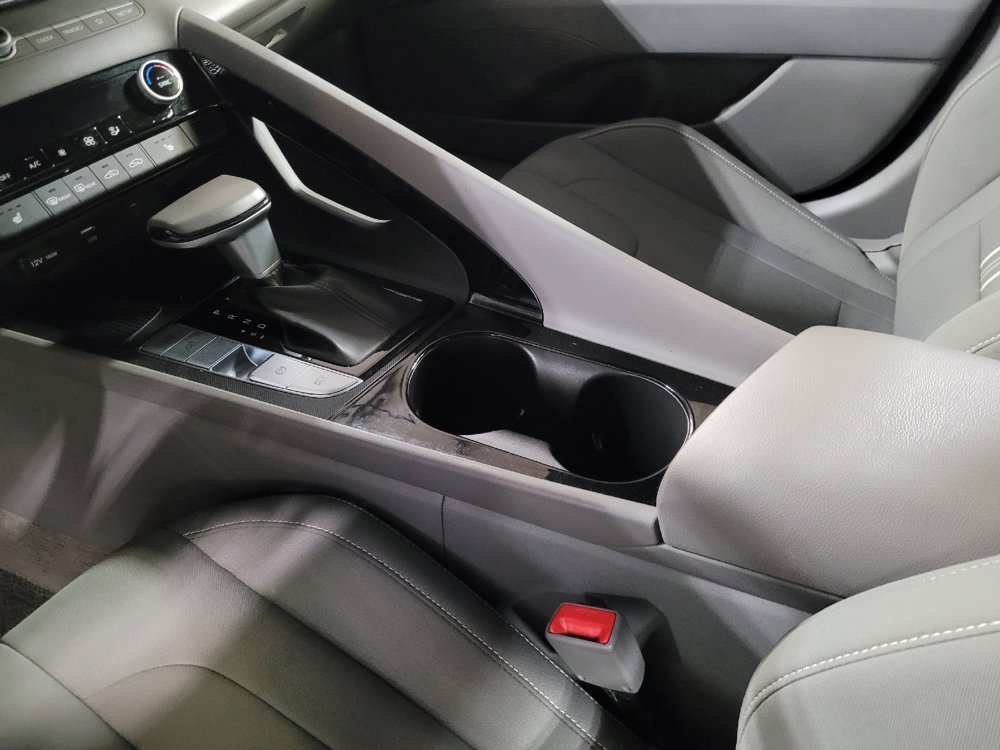 Used 2025 Hyundai Elantra SEL FWD image 26