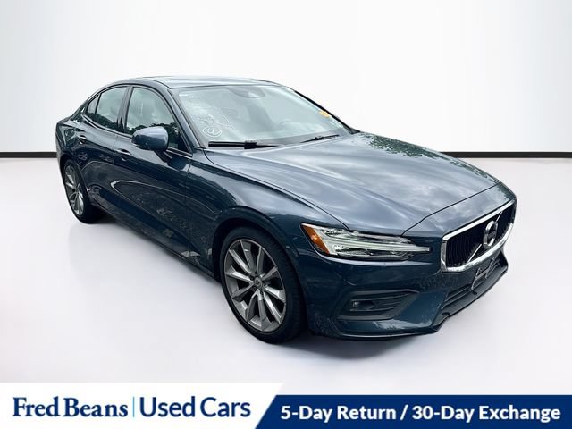Used 2021 Volvo S60 T6 Momentum w/ Protection Package AWD/4WD image 1