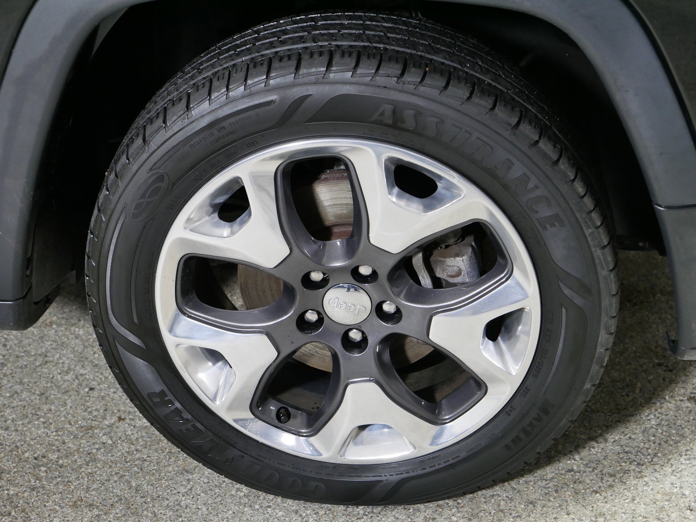 Used 2018 Jeep Compass Limited AWD/4WD image 15