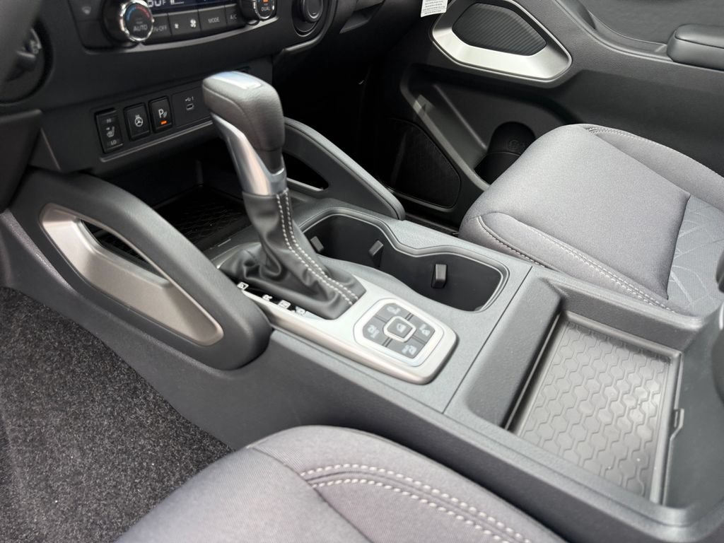 New 2026 Nissan Frontier SV w/ All-Weather Content Package AWD/4WD image 19