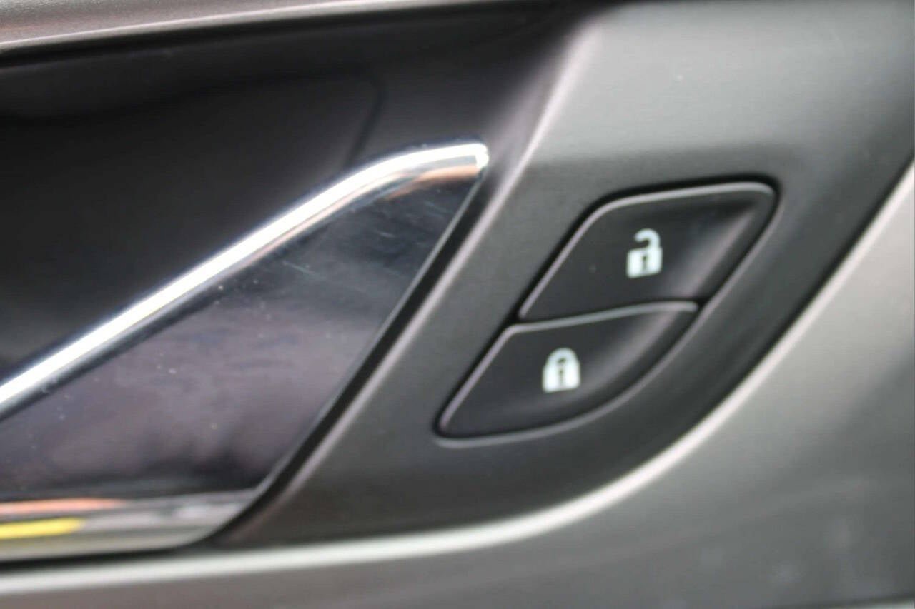 Used 2019 Chevrolet Traverse LT image 36