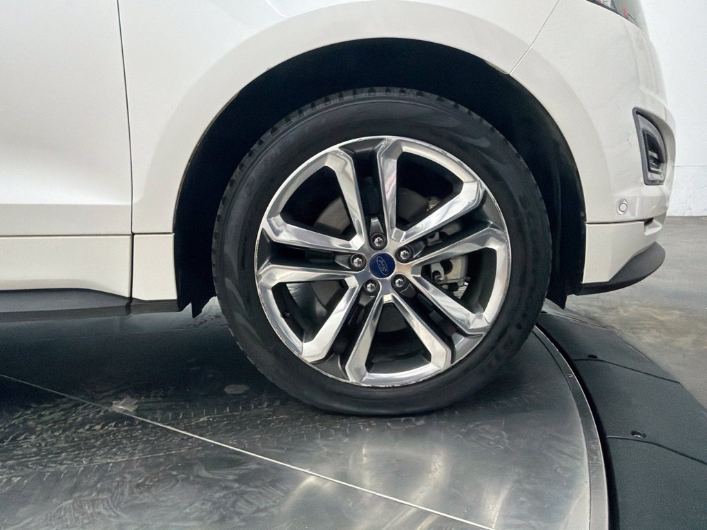 Used 2015 Ford Edge Sport w/ Equipment Group 401A AWD/4WD image 9