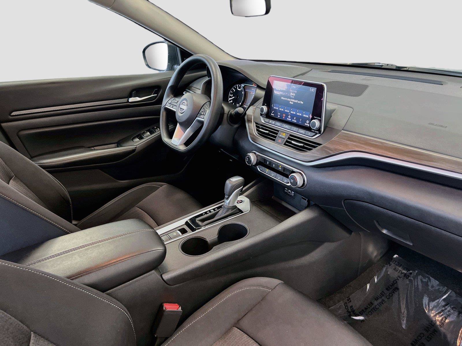 Used 2025 Nissan Altima 2.5 SV AWD/4WD image 26