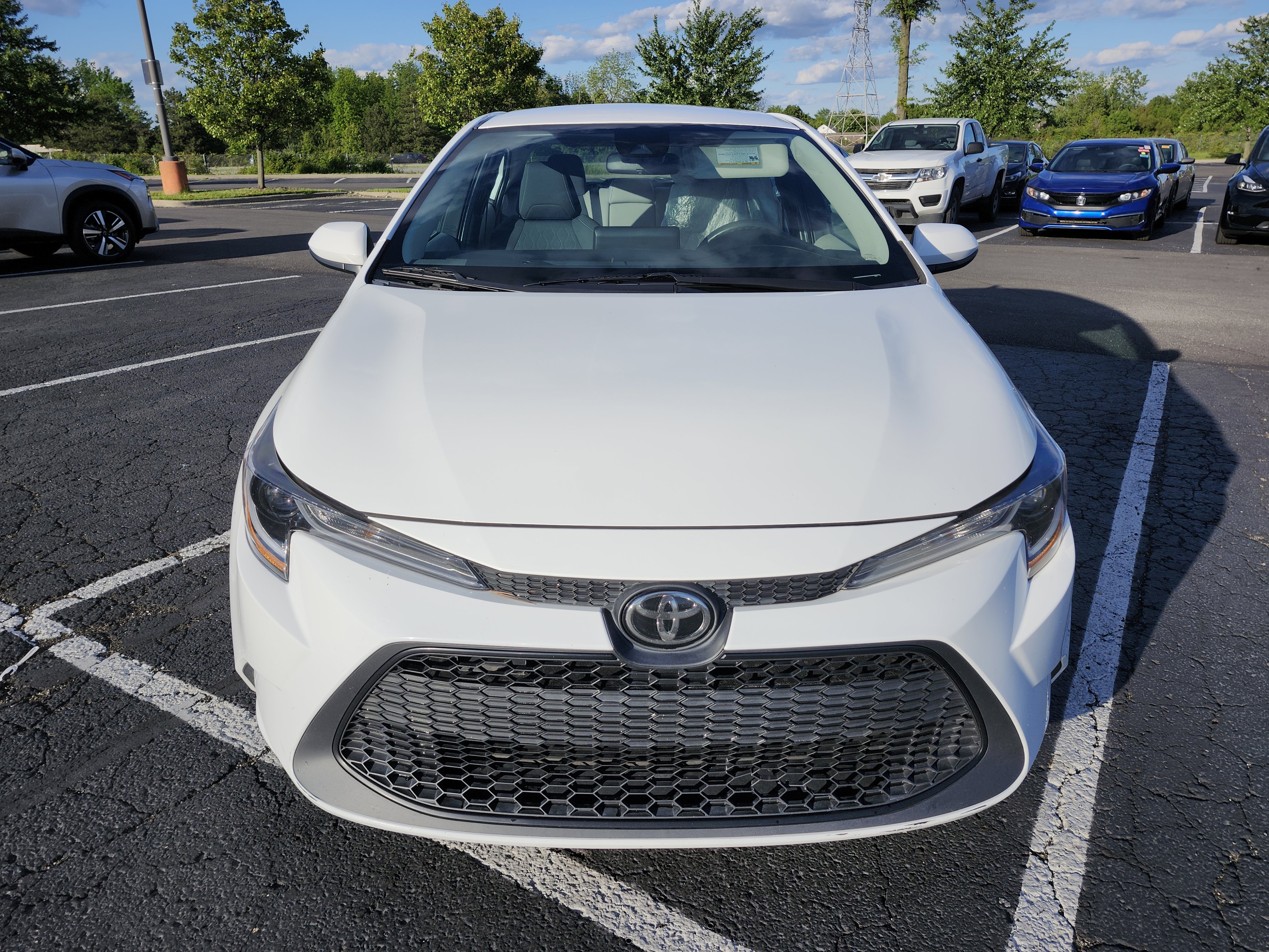 Used 2022 Toyota Corolla LE FWD image 9