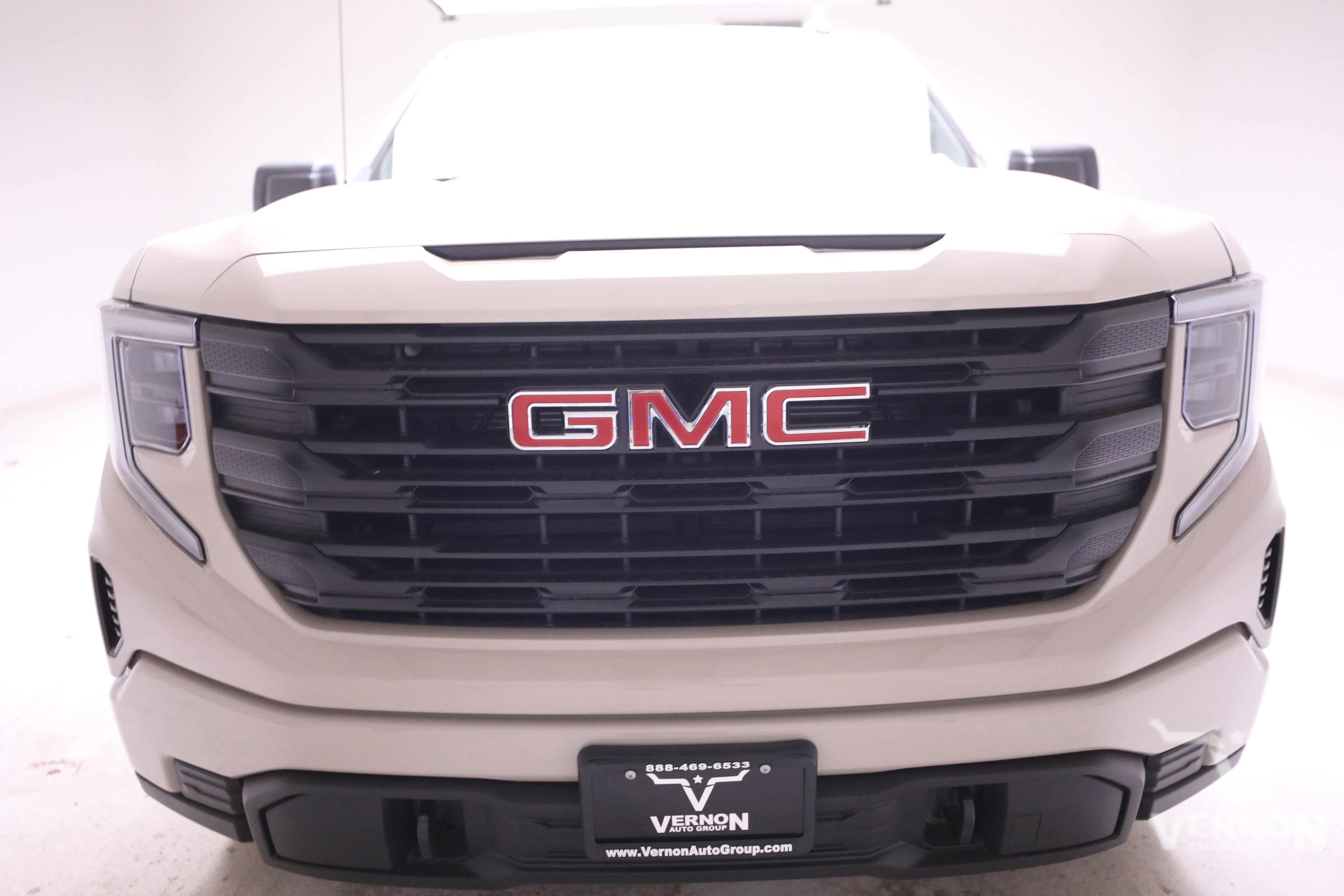 New 2026 GMC Sierra 1500 Pro w/ Graphite Edition image 8