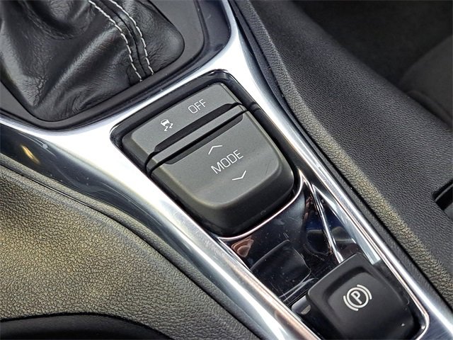 Used 2023 Chevrolet Camaro LT image 16