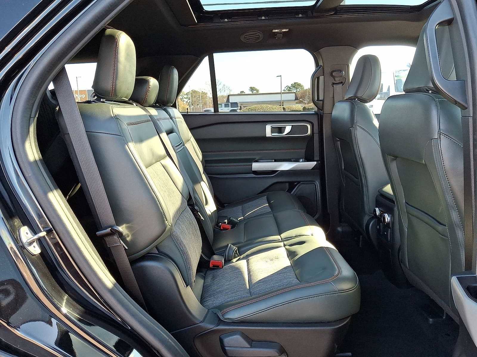 Used 2022 Ford Explorer Timberline image 33