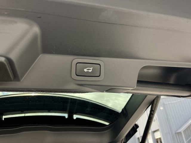 Used 2020 Land Rover Range Rover Sport HSE AWD/4WD image 16