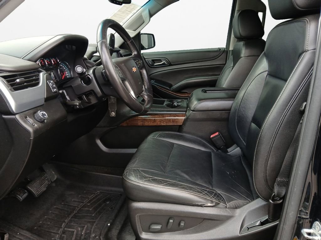 Used 2018 Chevrolet Suburban LT RWD image 19