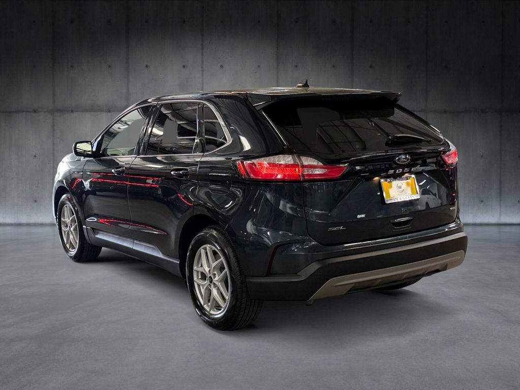 Used 2023 Ford Edge SEL image 3