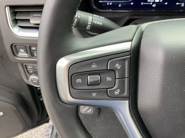 Certified 2024 Chevrolet Suburban Z71 w/ Luxury Package image 12