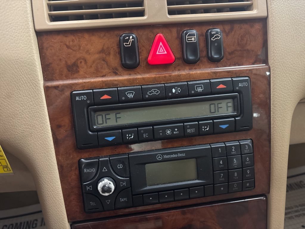 Used 2000 Mercedes-Benz E 430 Sedan image 11