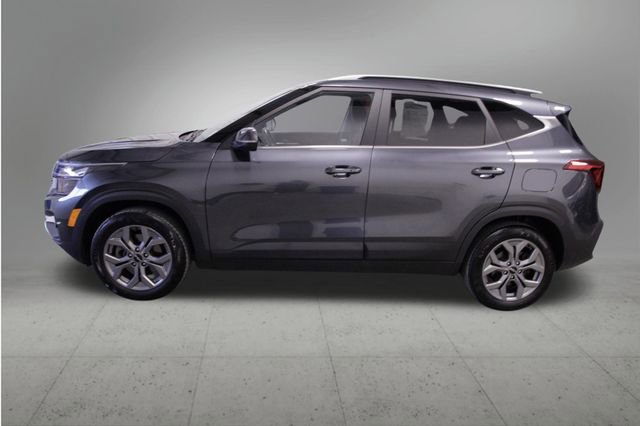 Used 2024 Kia Seltos S AWD/4WD image 2
